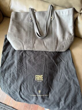 FRYE Gray Leather Tote in Neutral Gray Melissa shopper Tote